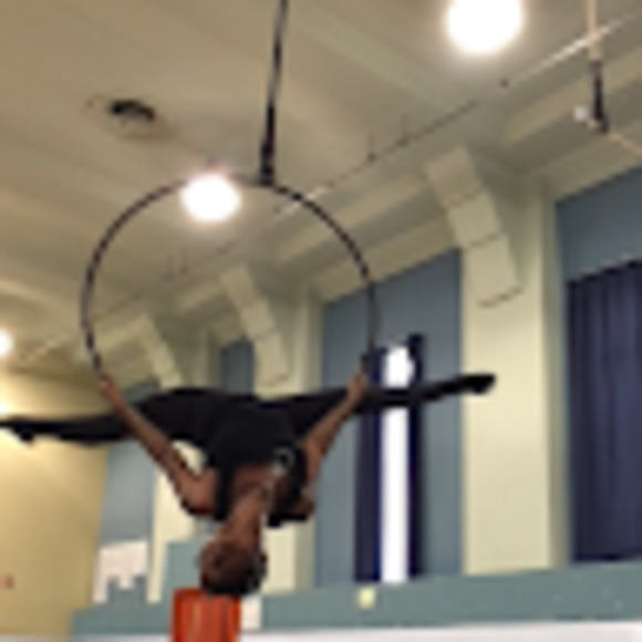 Meet your Posher, Parfaite - Picture 1 of 1